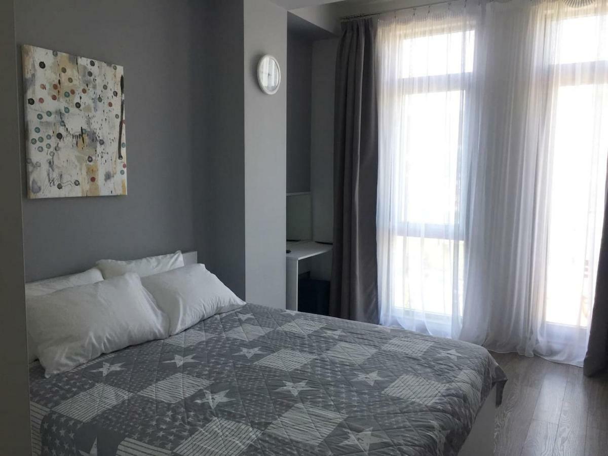 Sunny Apartment Ortachala Tbilisi Exterior foto